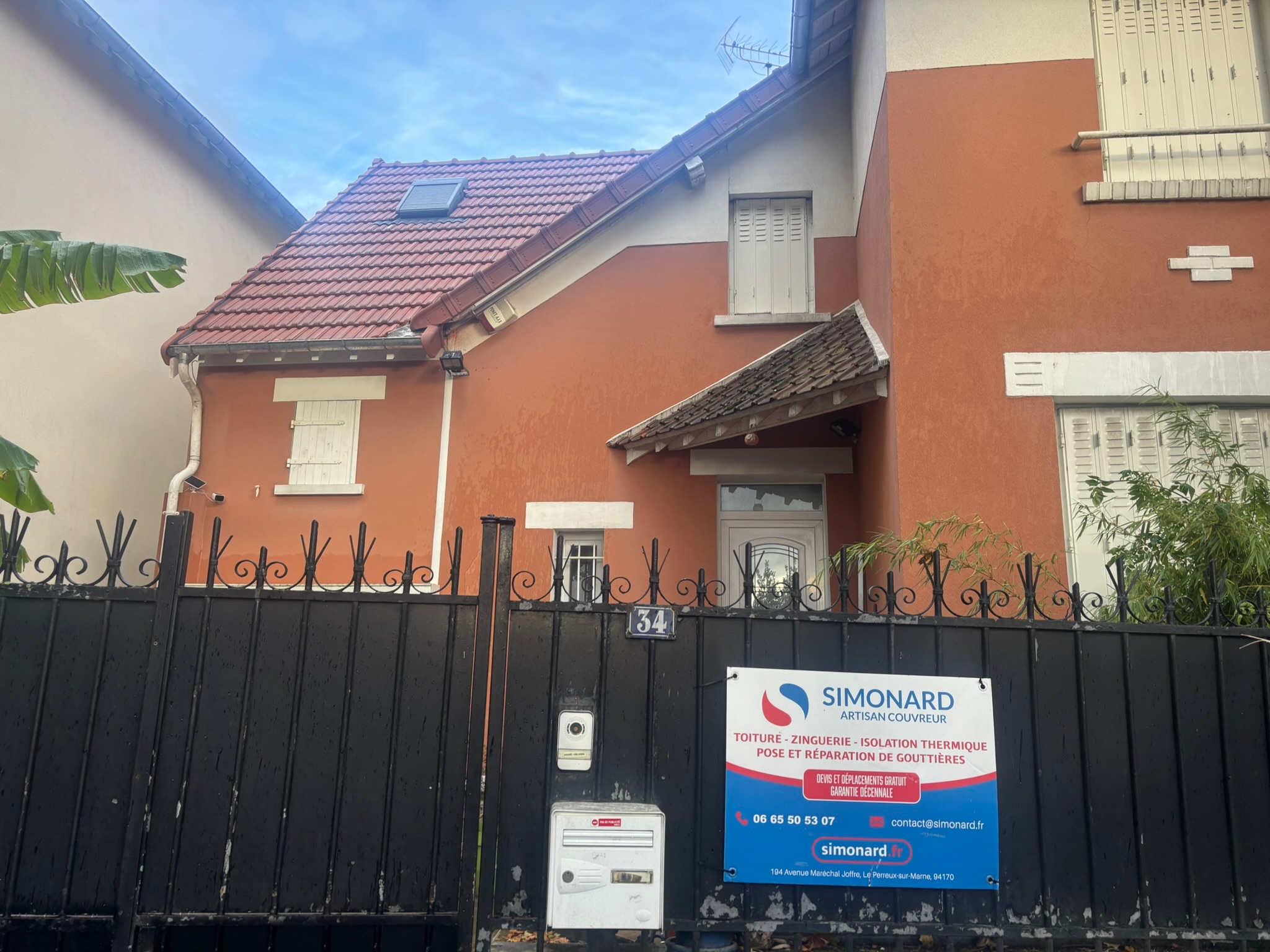 Chantier de rénovation de toiture à Montreuil mené par M. Simonard